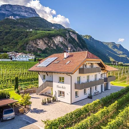 Haus Stolz Bed & Breakfast Appiano Sulla Strada Del Vino Exterior foto